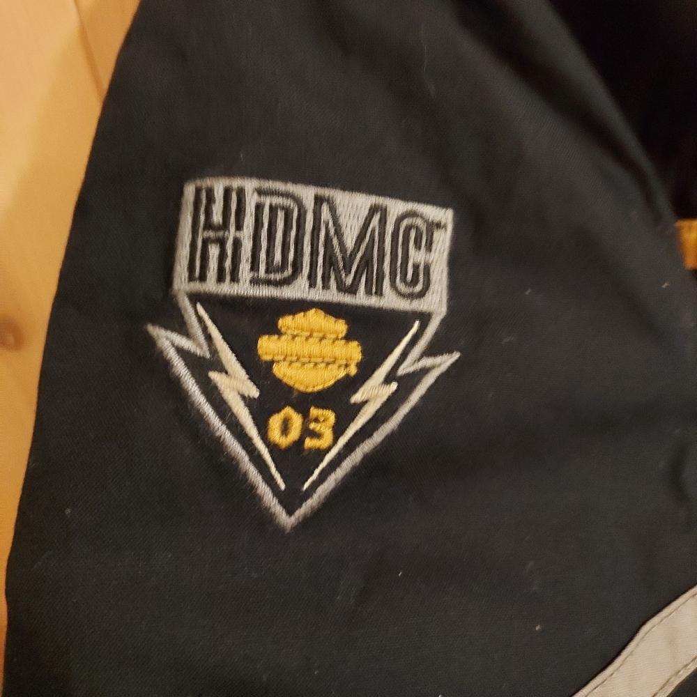 Harley-Davidson Shirt Men's Medium HDMC '03, Color: Black/Gray/Gold, RN# 103819. - Picture 3 of 13